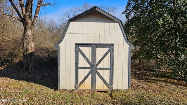 3131 Marlin Rd, Louisville, KY 40220