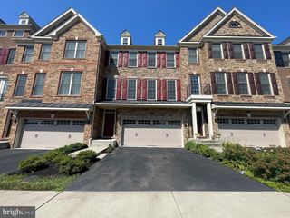 24997 CAMBRIDGE HILL TER, Chantilly, VA 20152