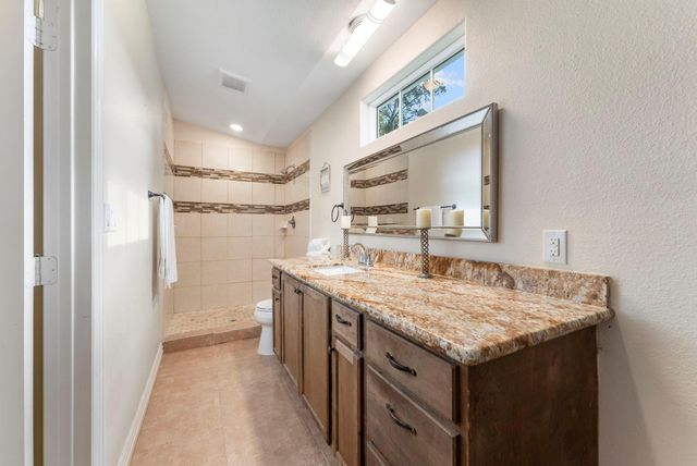 16452 Edgefield Lane, Conroe, TX 77302