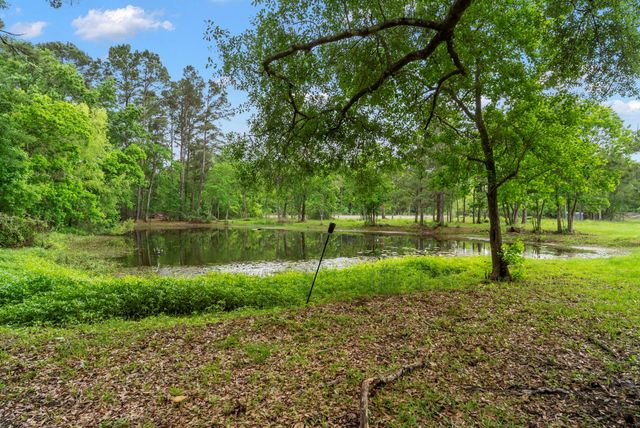 16452 Edgefield Lane, Conroe, TX 77302