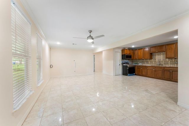 16452 Edgefield Lane, Conroe, TX 77302