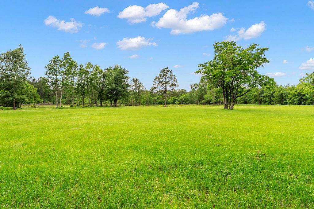 16452 Edgefield Lane, Conroe, TX 77302