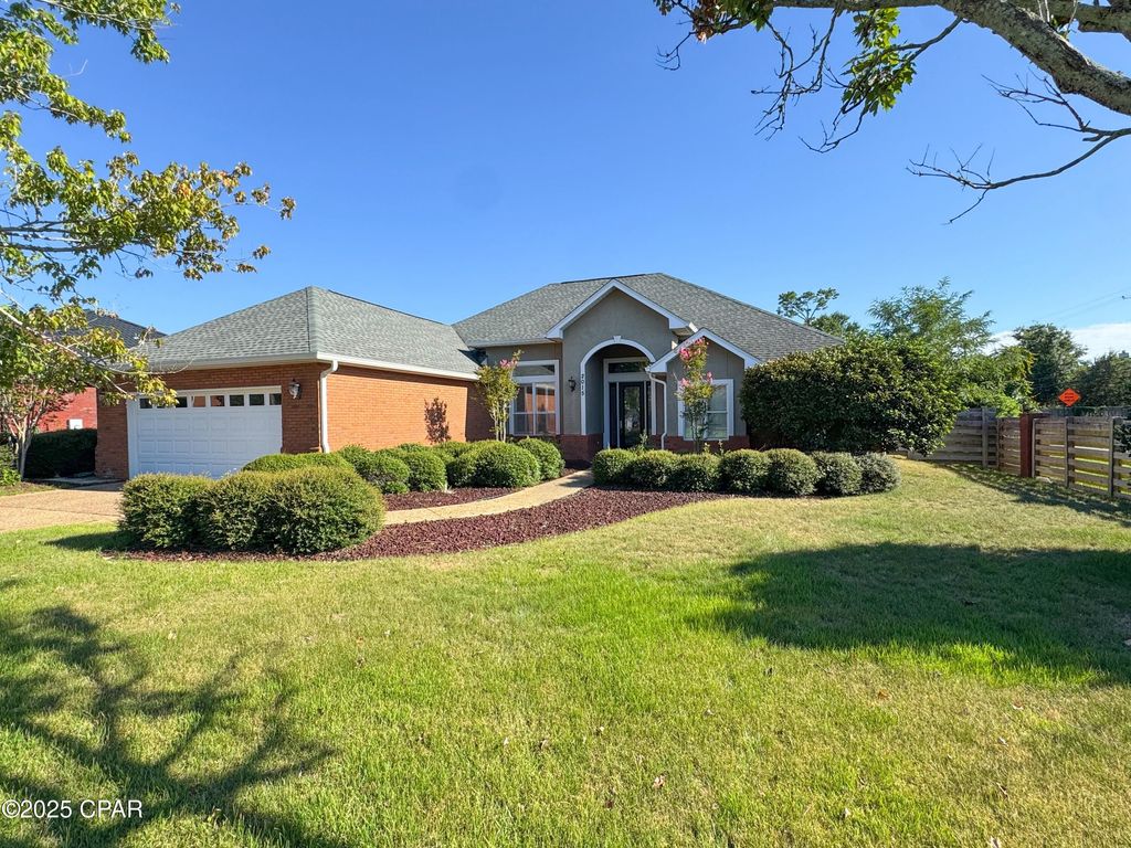 2015 Tupelo Court, Panama City, FL 32405