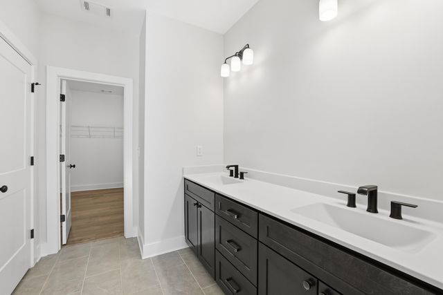 2544 Butlers Green Circle 4, Chattanooga, TN 37421