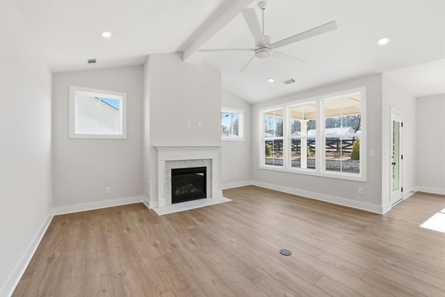 2544 Butlers Green Circle 4, Chattanooga, TN 37421