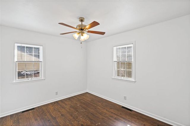 3916 S Spring Street, Independence, MO 64055