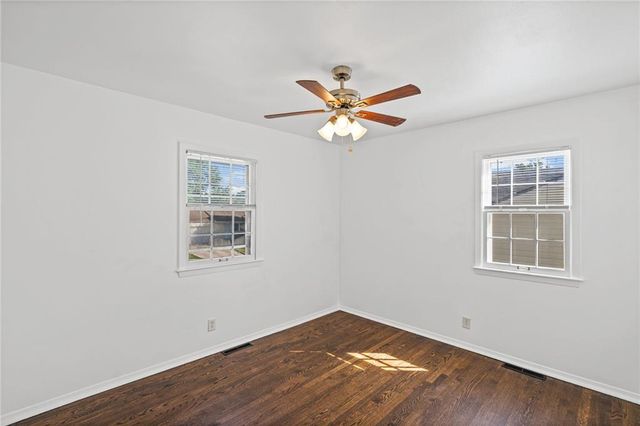 3916 S Spring Street, Independence, MO 64055