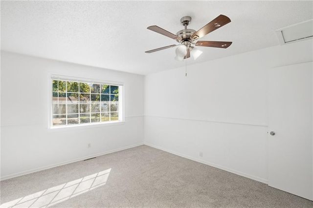 3916 S Spring Street, Independence, MO 64055