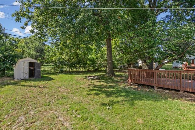 3916 S Spring Street, Independence, MO 64055