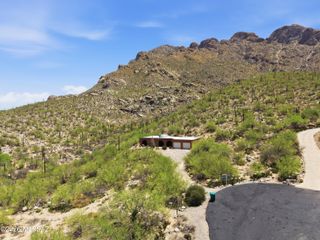 561 E San Moritz Place, Oro Valley, AZ 85704