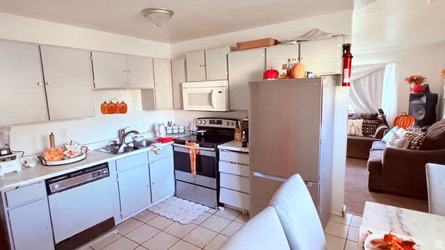 4749 W ARLINGTON PARK DR, West Valley City, UT 84120