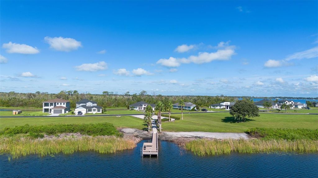 Image 18 of property listing at 362 ADAMS VIEW LN, Auburndale, FL 33823