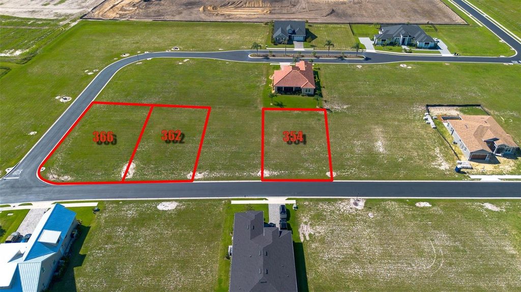 Image 19 of property listing at 362 ADAMS VIEW LN, Auburndale, FL 33823