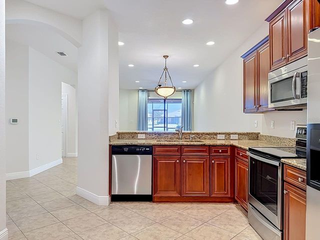 206 SHELL FALLS DRIVE, Apollo Beach, FL 33572