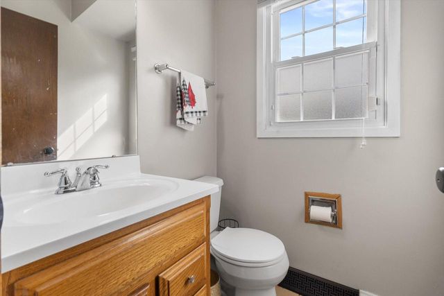 7053 N 45th STREET, Milwaukee, WI 53223