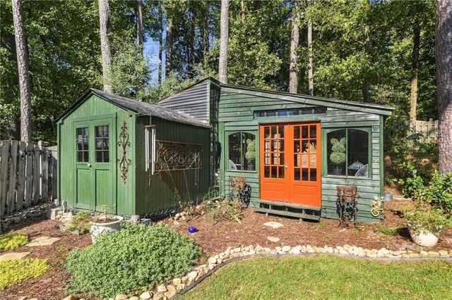 400 N Kimberly Court, Roswell, GA 30076