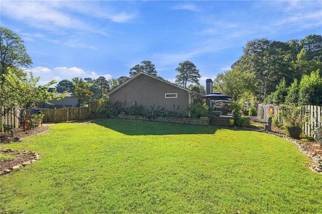 400 N Kimberly Court, Roswell, GA 30076