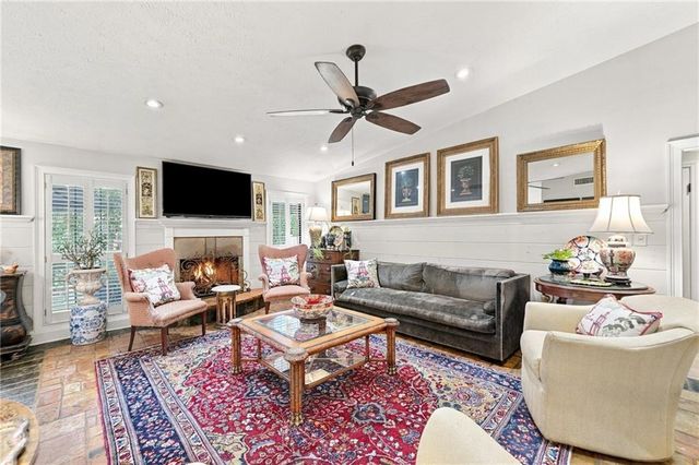 400 N Kimberly Court, Roswell, GA 30076