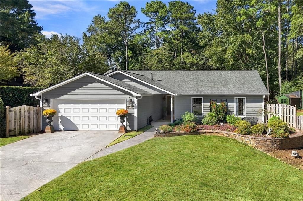 400 N Kimberly Court, Roswell, GA 30076
