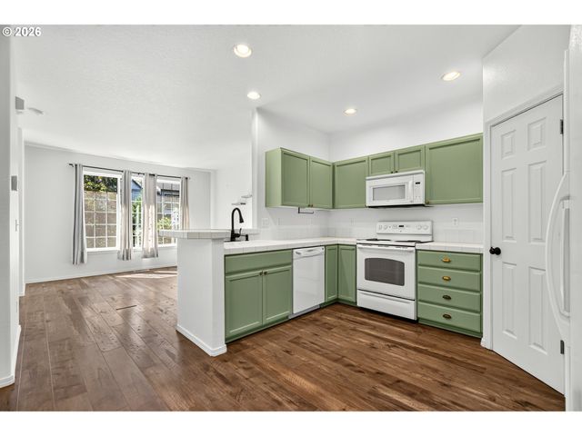 1035 Se ALIKA Ave, Hillsboro, OR 97123