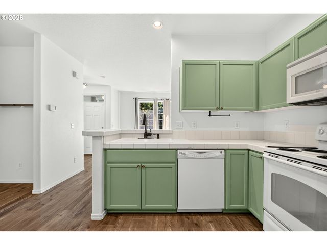1035 Se ALIKA Ave, Hillsboro, OR 97123