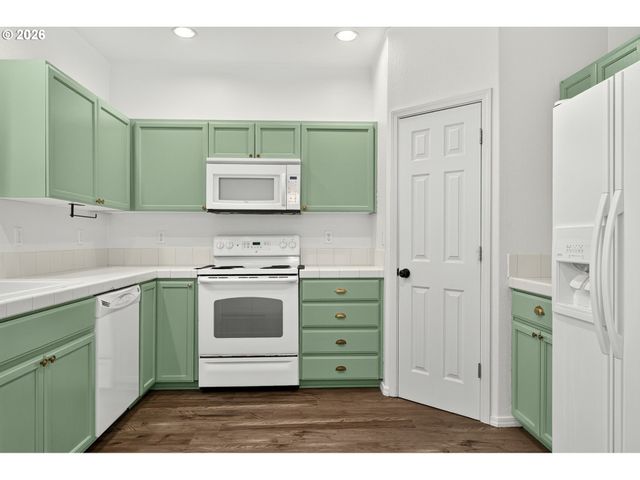 1035 Se ALIKA Ave, Hillsboro, OR 97123