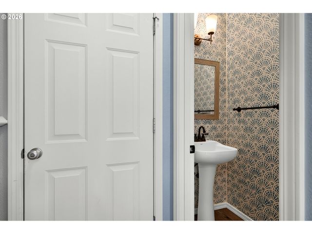 1035 Se ALIKA Ave, Hillsboro, OR 97123