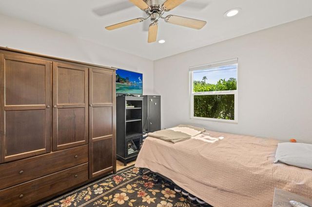 2120 Mountain View Drive, Escondido, CA 92027