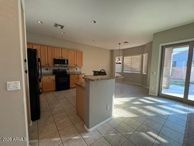 26216 N 73rd Avenue, Peoria, AZ 85383