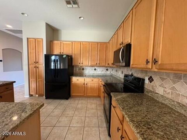 26216 N 73rd Avenue, Peoria, AZ 85383