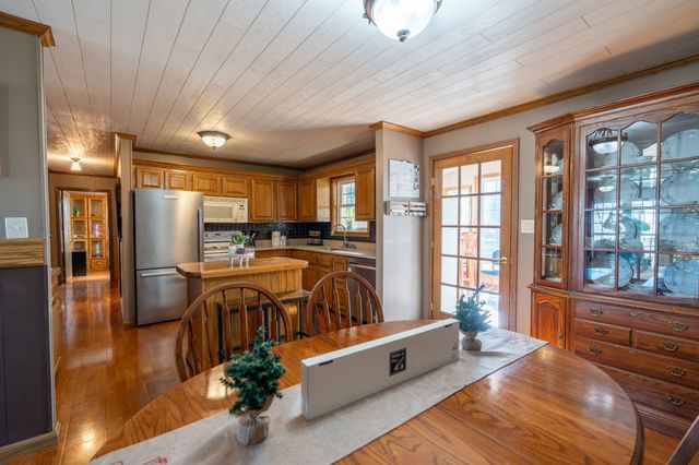103 Daniel Cir, Collinwood, TN 38450