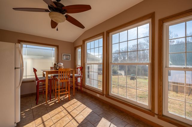 103 Daniel Cir, Collinwood, TN 38450