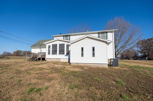 103 Daniel Cir, Collinwood, TN 38450