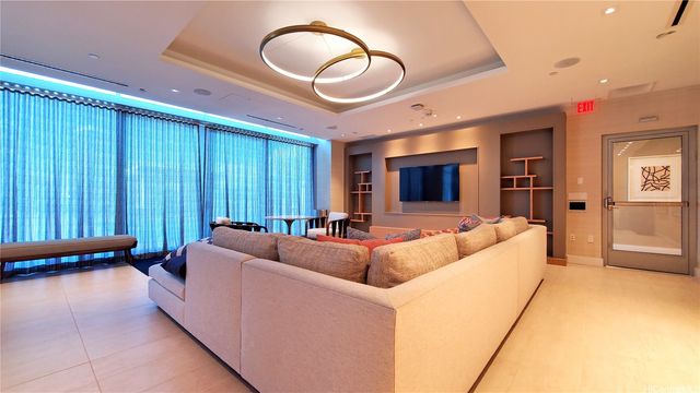 629 Keeaumoku Street 2312, Honolulu, HI 96814