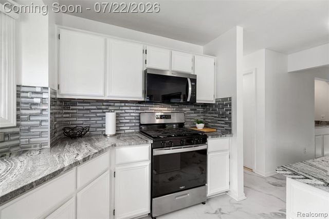 48842 Penrose Lane, Macomb, MI 48044