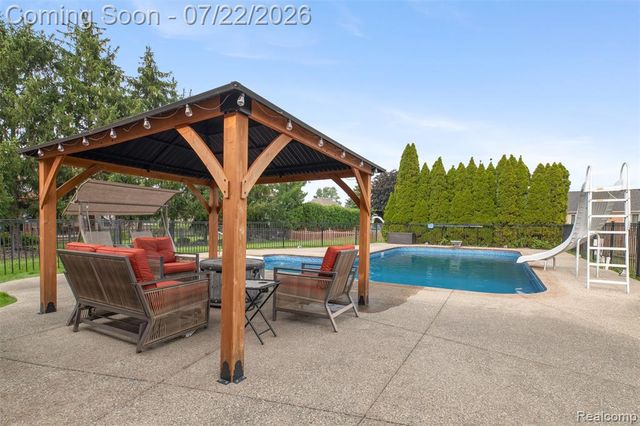 48842 Penrose Lane, Macomb, MI 48044
