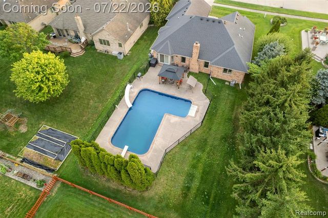 48842 Penrose Lane, Macomb, MI 48044