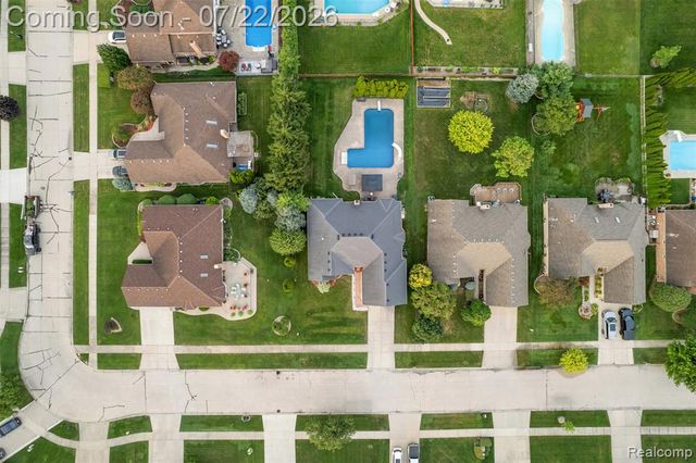 48842 Penrose Lane, Macomb, MI 48044