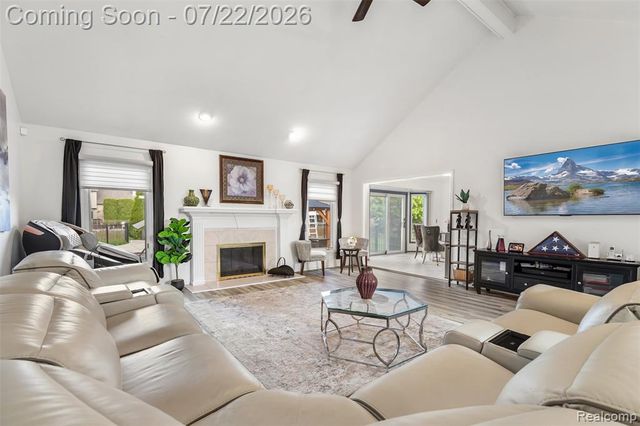 48842 Penrose Lane, Macomb, MI 48044