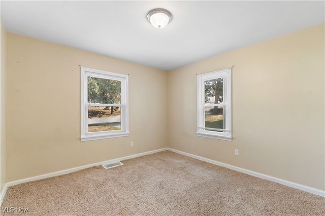 40 E Dresden Avenue, Akron, OH 44301