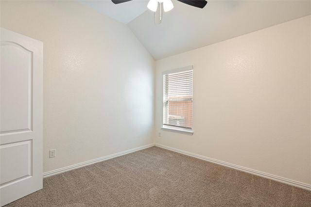 296 Durian LOOP, Buda, TX 78610