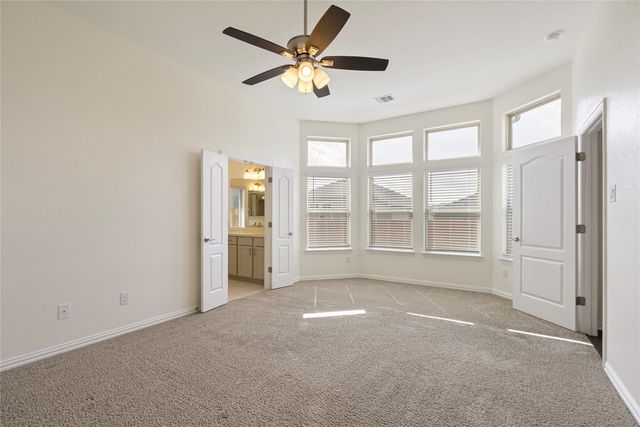 296 Durian LOOP, Buda, TX 78610