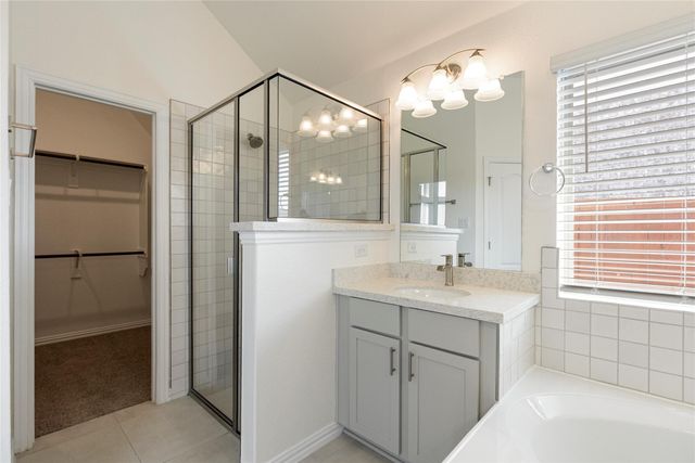 296 Durian LOOP, Buda, TX 78610