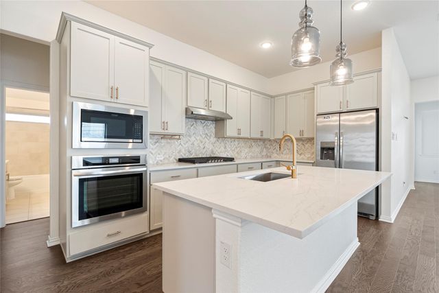 296 Durian LOOP, Buda, TX 78610