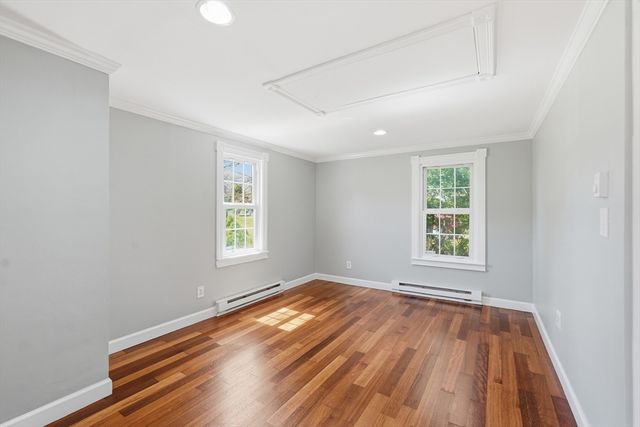 20 Mellen St, Hopedale, MA 01747
