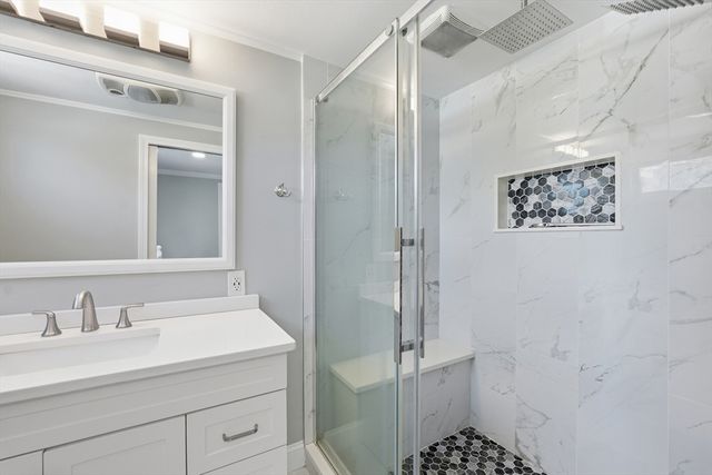 20 Mellen St, Hopedale, MA 01747