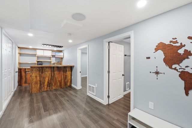 20 Mellen St, Hopedale, MA 01747