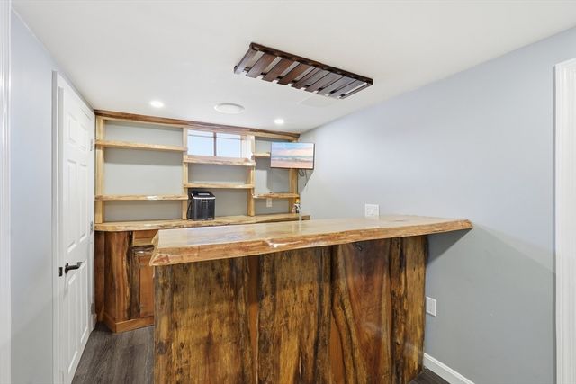 20 Mellen St, Hopedale, MA 01747