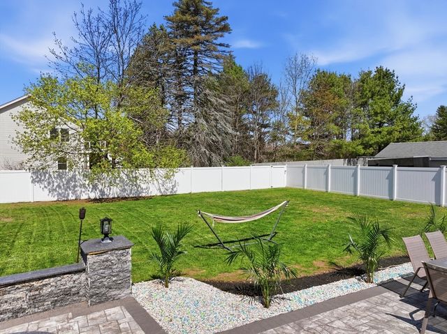 20 Mellen St, Hopedale, MA 01747