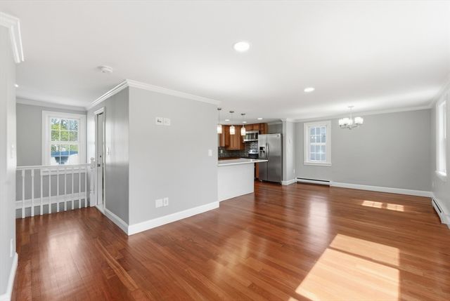 20 Mellen St, Hopedale, MA 01747